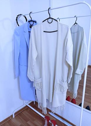 Красивий оригінальний кардиган з бахромою  р.40/38