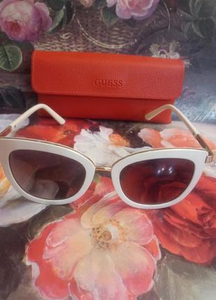 Продам солнцезащитные очки guess