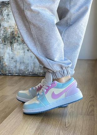 Женские кроссовки nike air jordan 1 low white pink 36-37-389 фото