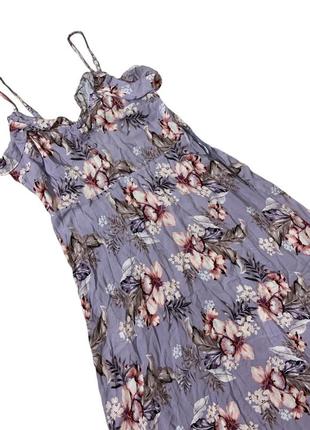 Платье макси длинное цветочное лиловое сиреневое на бретелях10 фото