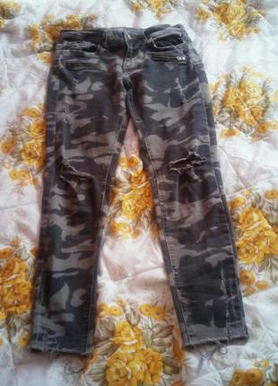 Суперські плотні джинси фірми zara