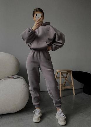 Женский спортивный костюм nike