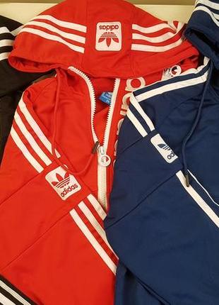 Мужской спортивный костюм adidas красный с синим (размер м)6 фото