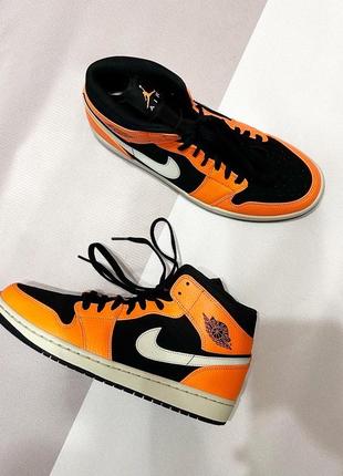 Чоловічі оригінальні кросівки nike air jordan 1 orange 45 розмір3 фото