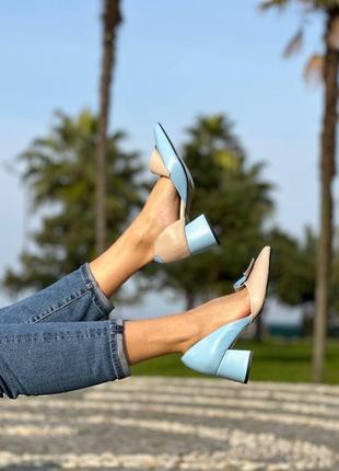 Женские туфли лодочки из натуральной кожи с острым носиком комбинированные из двух цветов голубого бежевого на каблуке 6 см8 фото