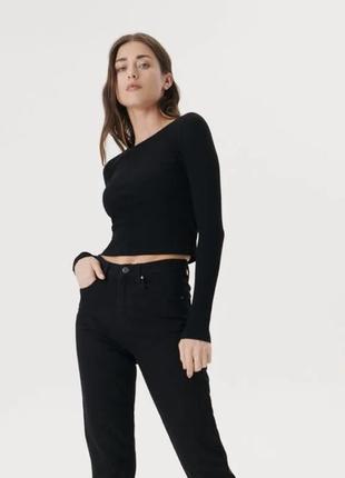 Продаю укорочену кофтинку