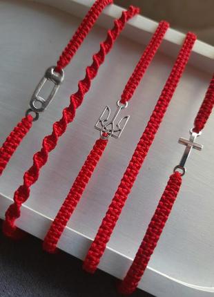 Браслет шамбала красная нить нейлоновый шнур трезуб герб крестик булавка предохраняет феничка плетеный1 фото