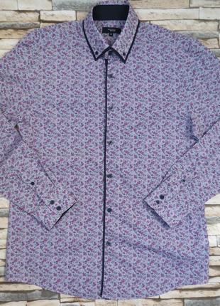 Чоловіча сорочка з візерунком з гарним принтом розмір m