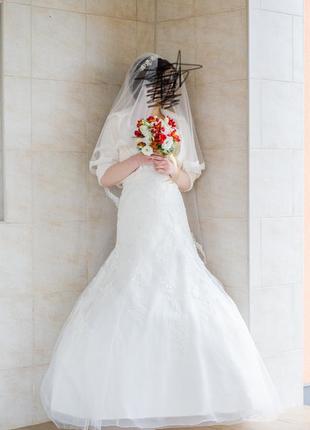 Брендовое свадебное платье со шлейфом4 фото