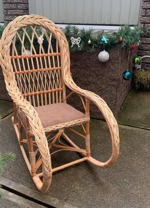 Кресло-качалка детское, мягкое, плетеное из лозы5 фото