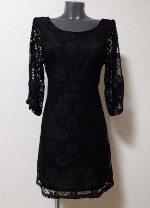 Эффектное торжественное двухслойное ажурное платье с v-образным вырезом на спине2 фото