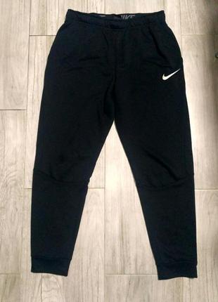 Спортивные штаны nike