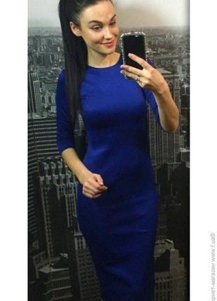 Гарна трикотажна сукня міді