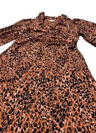Леопардовое мини платье с рукавами объемными7 фото