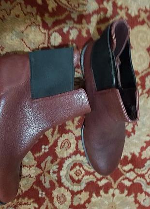 Clarks,  стильние ботинки без замка