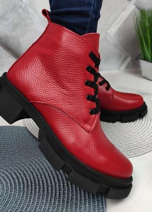 Красные женские ботинки из натуральной кожи2 фото