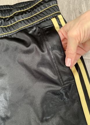 Очень крутые спортивные штаны от adidas оригинал5 фото