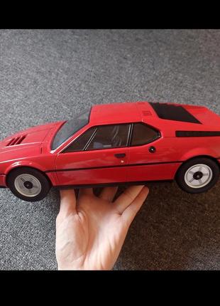 Масштабна лита металева колекційна модель bmw m1 1987 1:12