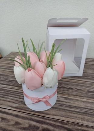Букет мильних тюльпанів "коханій" у коробці (в акваріумі)5 фото
