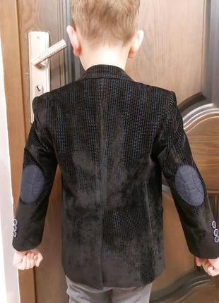 Пиджак для мальчика велюровый8 фото