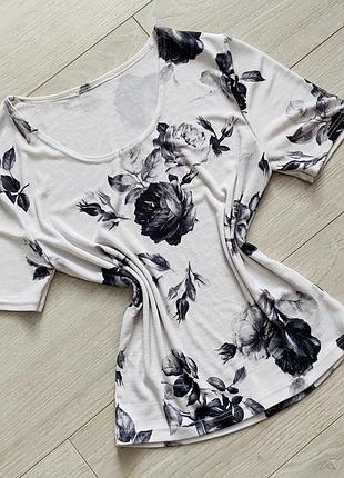 Стильний топ в квітковий принт
