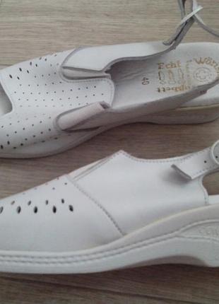 Босоножки,тапочки р.40 (стелька 25 см) кожа!