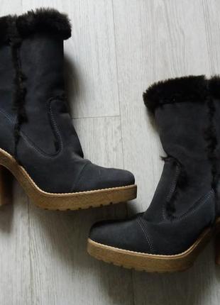 Жіночі чоботи carvela stuart mid calf.