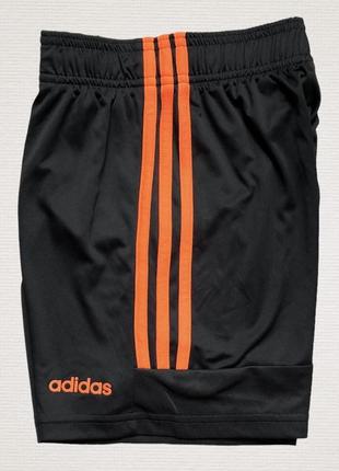 Шорти adidas на хлопчика 9-10 років