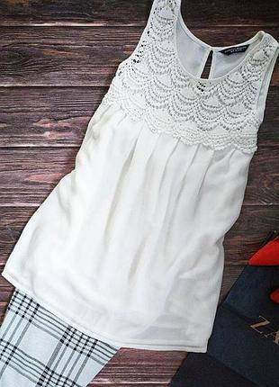 Белоснежная блуза с кружевом dorothy perkins нарядная