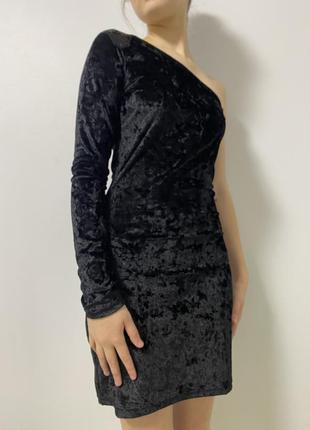 Стильное платье