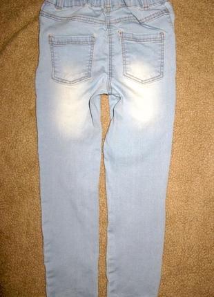 Светло-голубые джинсы скини george на 4-5 лет4 фото
