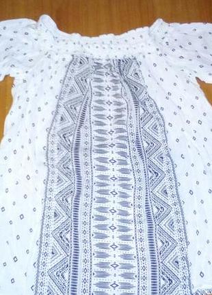 Блуза на плечі