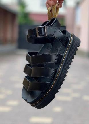 Сандалі в стилі dr. martens sandals black