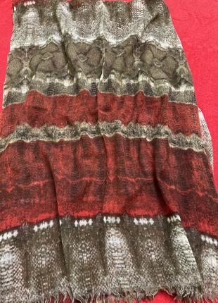 Чудовий вовняний шарф mango