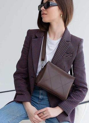 Жіноча коричнева сумка  з міцної екошкіри високої якості1 фото