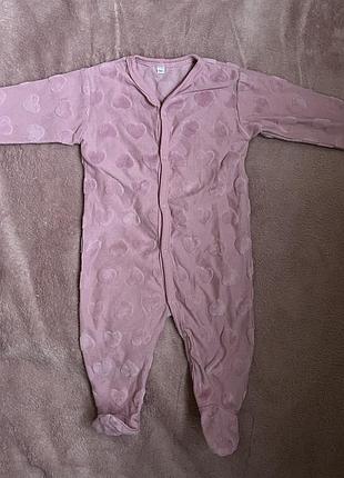 3 чоловічки 68 розміру.