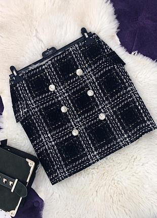 Элегантная твидовая юбка из твида с пуговицами черная букле
