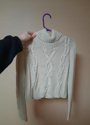 Светр з горлом