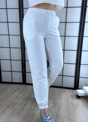 Жіночі спортивні штани джогери чорні білі сірі коричневі бежеві