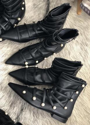 Дуже круті черевики zara, чорного кольору6 фото