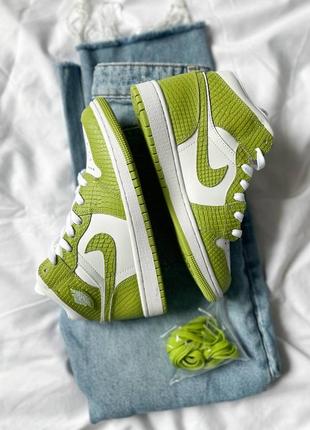 Женские высокие кожаные кроссовки nike air jordan 1 mid "green python#найк5 фото