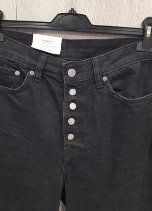 Черные джинсы мом на болтах hm m,черные джинсы mom fit5 фото