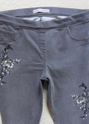 Стильные джинсы джеггинсы скинни с вышивкой george, 16 размер.4 фото