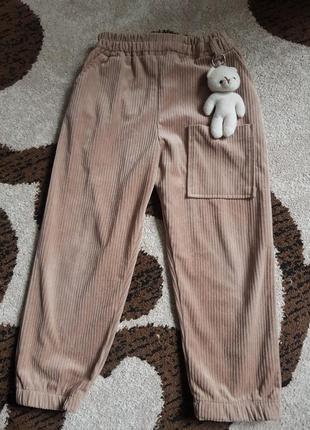 Вельветовые брюки с игрушкой3 фото