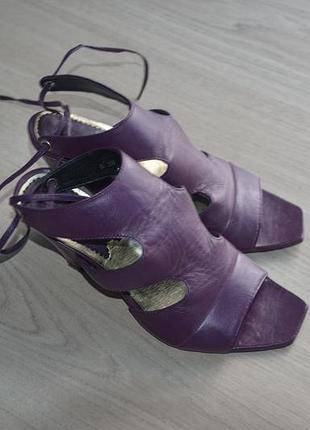 Босоніжки 37 розмір,натуральна шкіра.