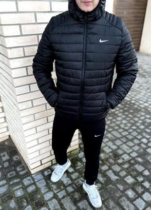Демисезонная мужская куртка с капюшоном nike