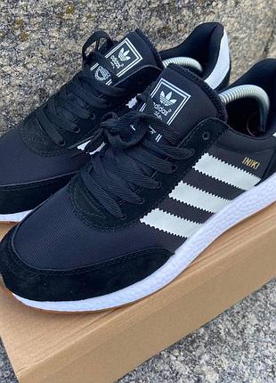 Кросівки adidas iniki