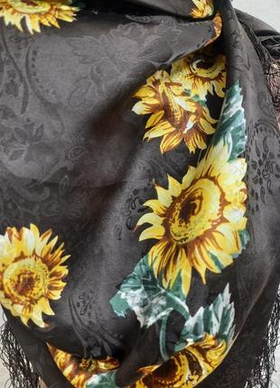 Шикарный шелковый платок в подсолнузах с кисточками5 фото