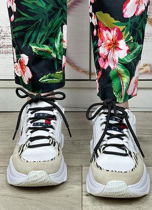 Чорні котонові брюки в квітковий принт 1+1=310 фото