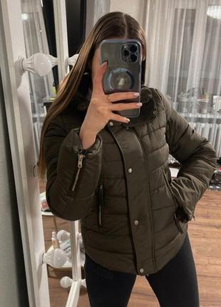 Курточка в хорошем состоянии, фирма bershka, размер м